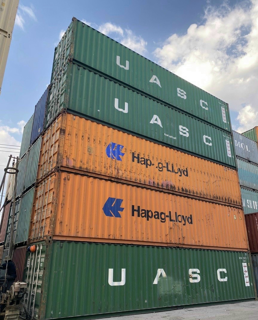 Container kho